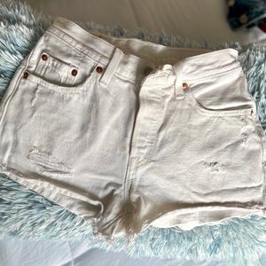 Off white Levi shorts